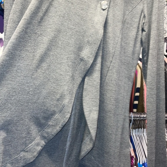 Maurice’s size Small Like new grey turtle neck button up poncho style sweater - Picture 7 of 11